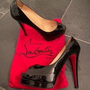 Christian Louboutin style “New Very Prive”